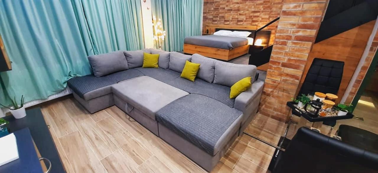 Alexander Apartment سيرس المظهر الخارجي الصورة