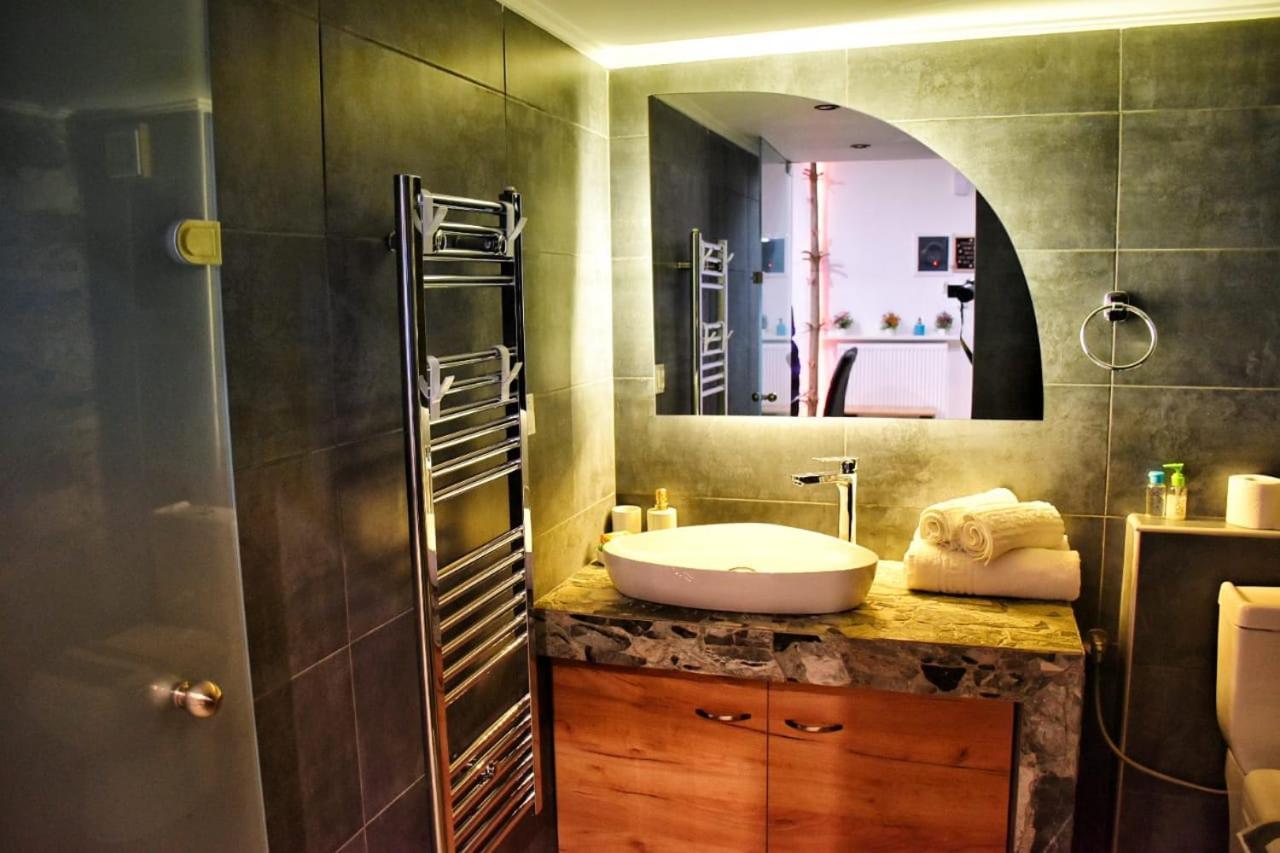 Alexander Apartment سيرس المظهر الخارجي الصورة